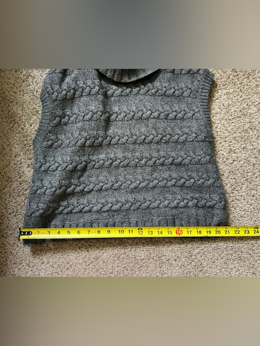 Banana Republic Gray Cable Knit Oversized Wool Cowl Sweater Vest Size M - Picture 4 of 7